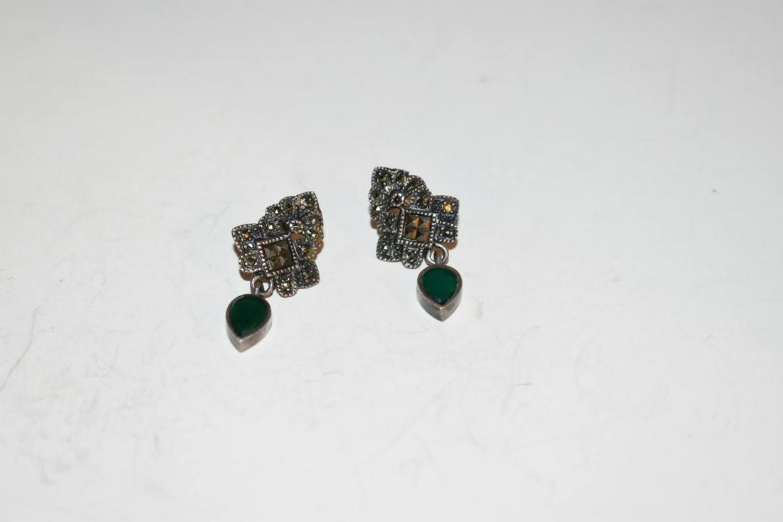 Vintage Sterling Silver Marcasite green Earrings: Vintage Sterling Silver Marcasite Earrings Please view all photos as they are part of the description and condition of this Item, Feel free to contact me with questions or picture requests! Used Item 