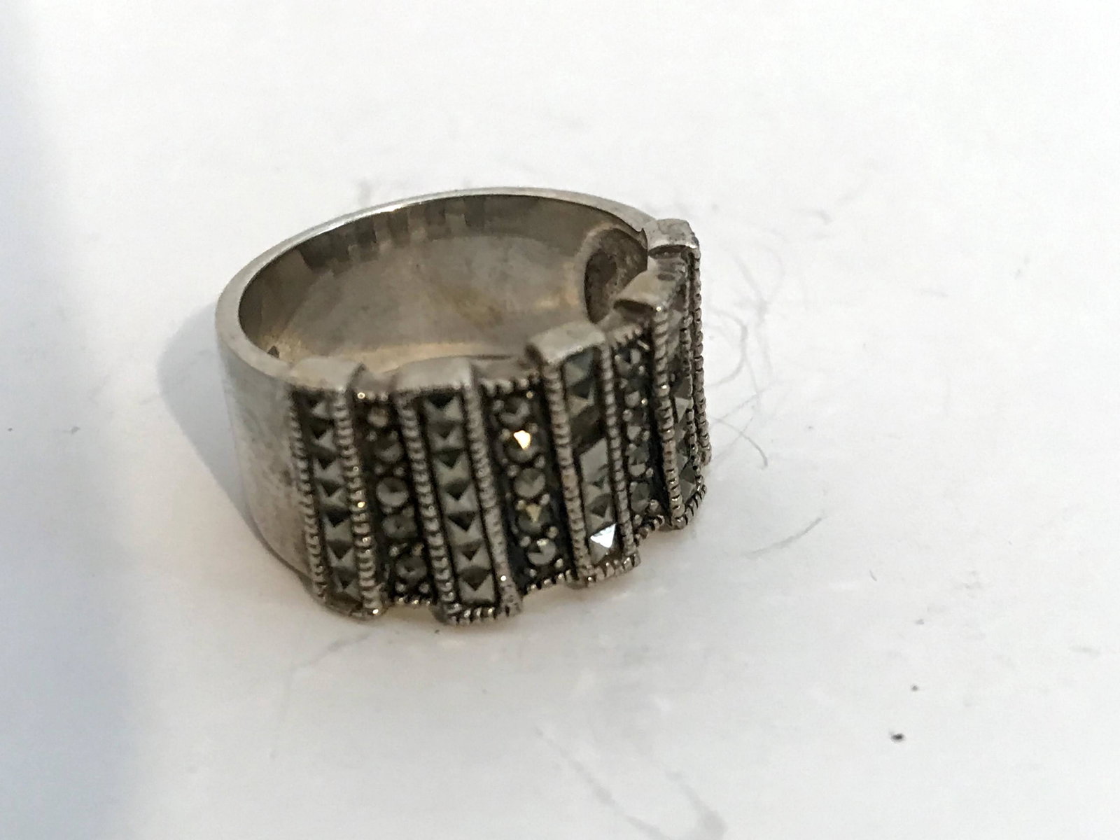 Vintage Sterling Silver Marcasite Ring missing some: Vintage Sterling Silver Marcasite Ring missing some stones 10 Please view all photos as they are part of the description and condition of this Item, Feel free to contact me with questions or picture r