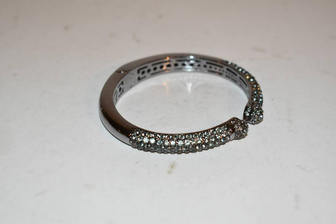 Vintage rhinestone hinged Bracelet (1 of 3)