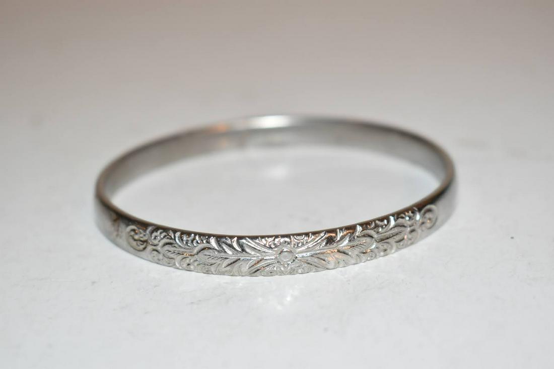 Whiting Davis Vintage Bangle Bracelet Etched (1 of 3)