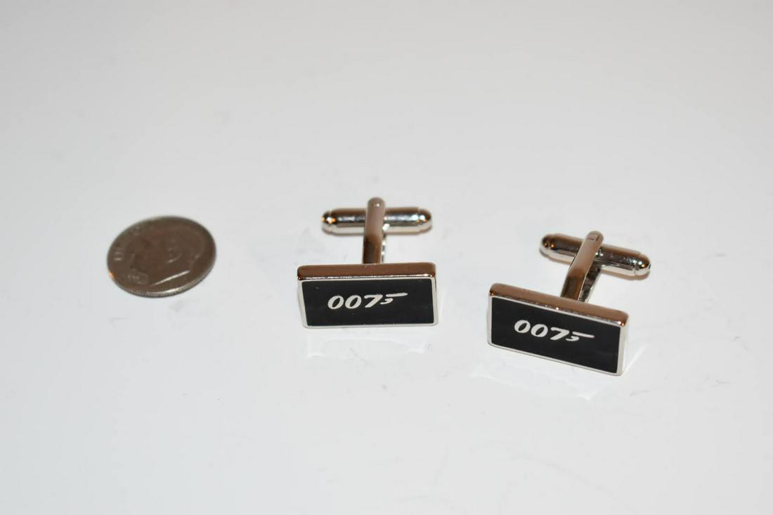James Bond 007 Cufflinks (1 of 3)