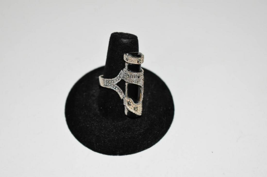 Vintage Sterling Silver Marcasite Ring sz 8.5: Vintage Sterling Silver Marcasite Ring sz 8.5 Please view all photos as they are part of the description and condition of this Item, Feel free to contact me with questions or picture requests! Used It