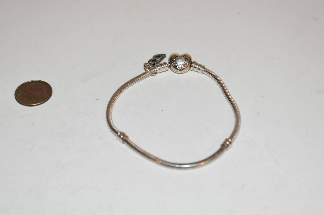 Vintage Sterling Silver Pandora Bracelet 7 inches: Vintage Sterling Silver Pandora Bracelet 7 inches Please view all photos as they are part of the description and condition of this Item, Feel free to contact me with questions or picture requests! Use
