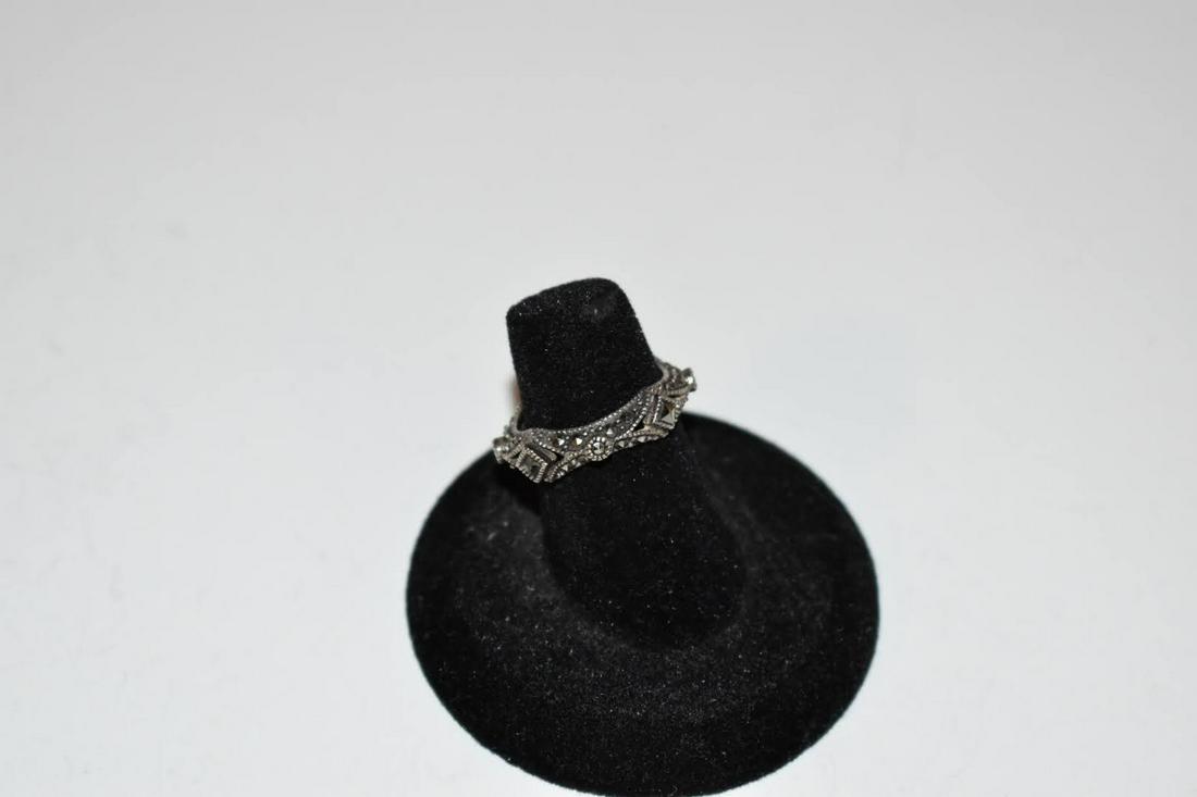Vintage Sterling Silver Marcasite Ring sz 4.6: Vintage Sterling Silver Marcasite Ring sz 4.6 Please view all photos as they are part of the description and condition of this Item, Feel free to contact me with questions or picture requests! Used It