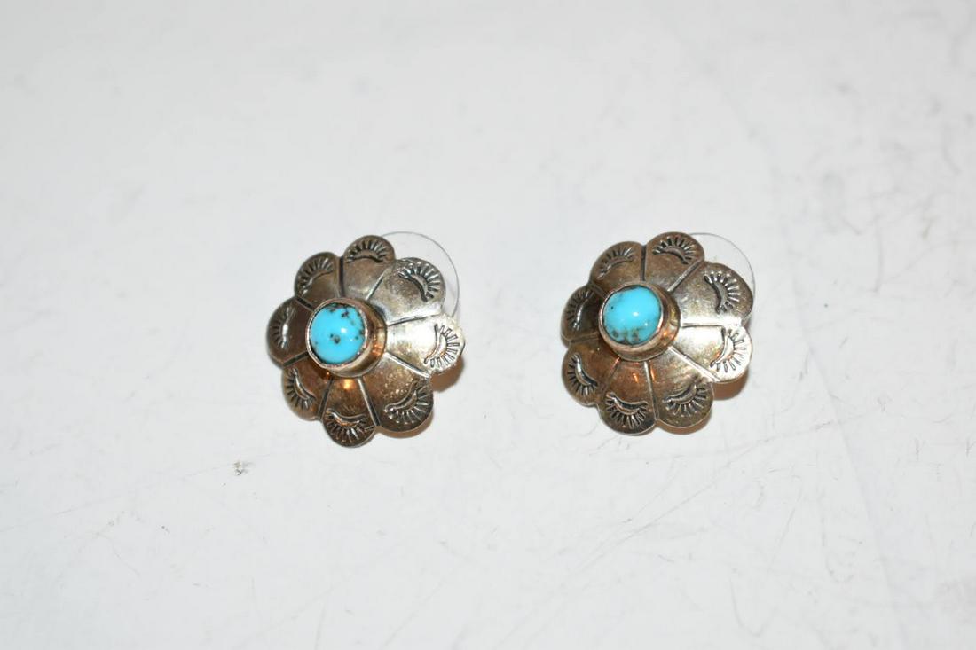 vintage sterling silver Turquoise navajo earrings (1 of 4)