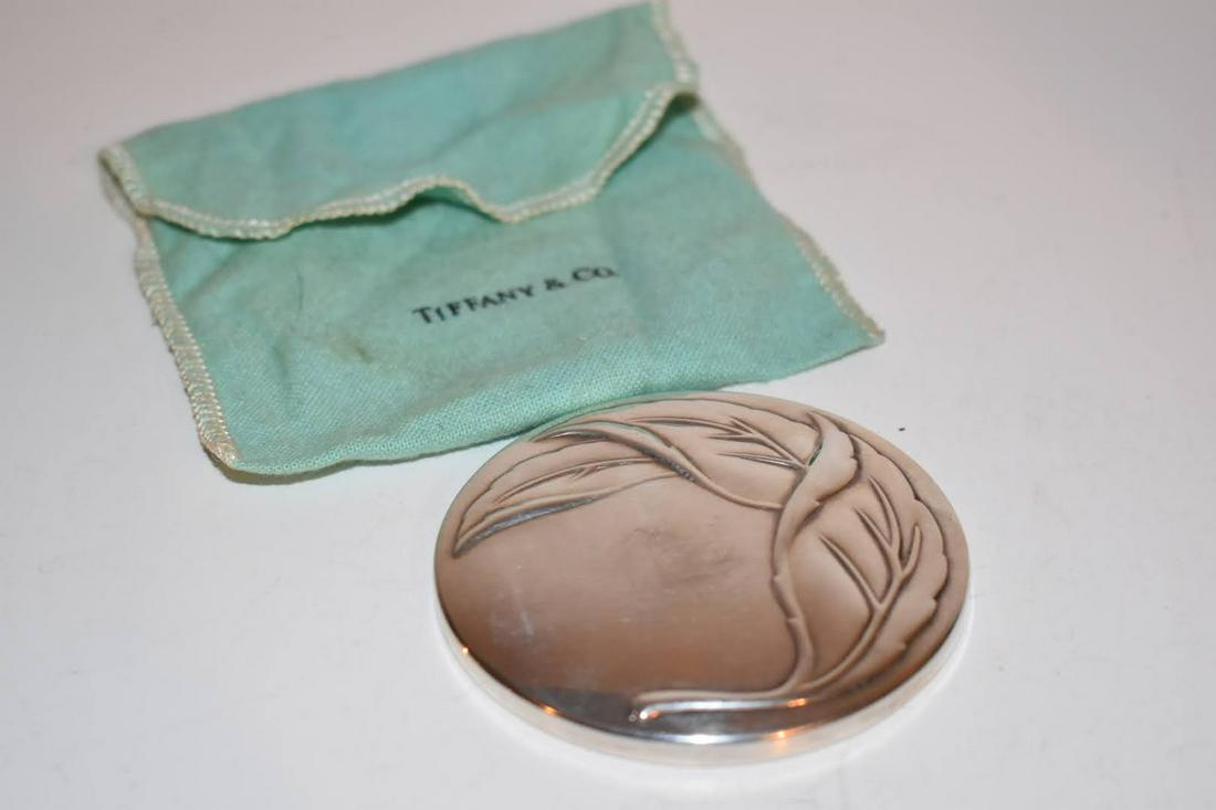 TIFFANY & CO Silver Plate Leaf Compact Makeup Mirror (1 of 5)