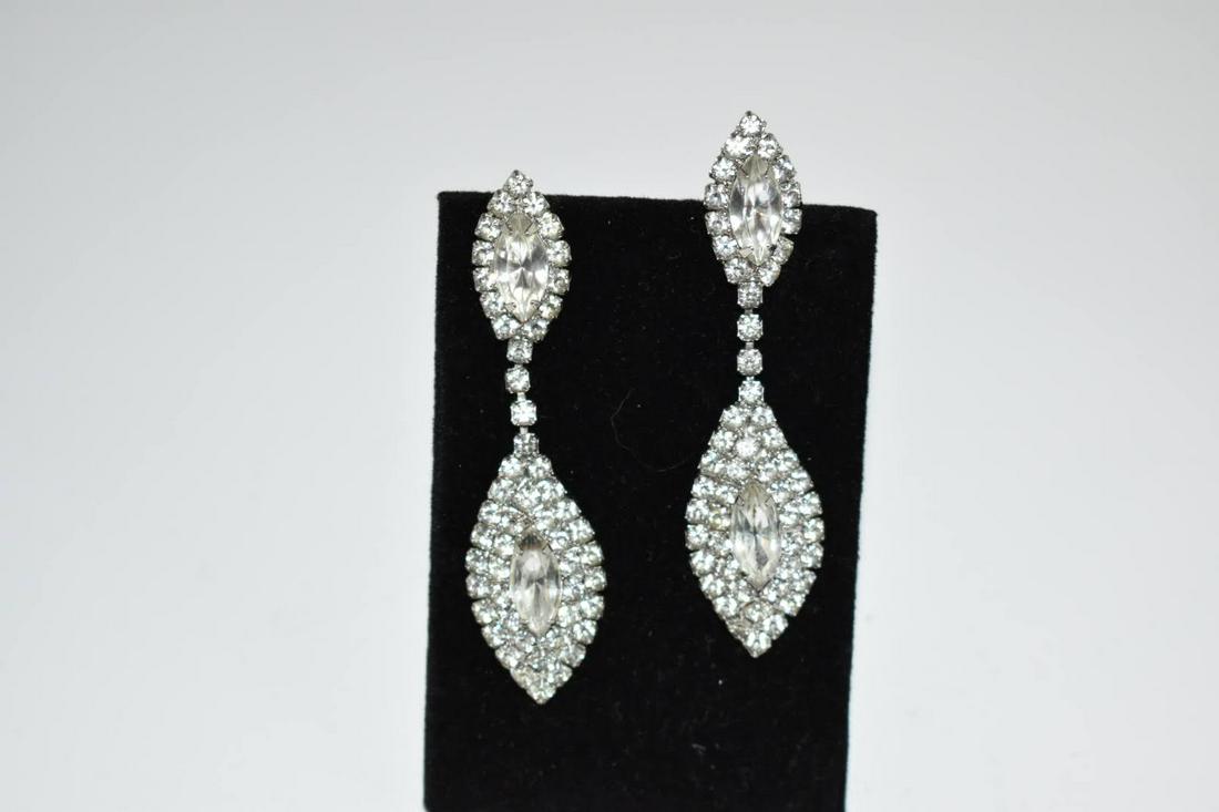 Vintage Elegant rhinestone Earrings (1 of 3)