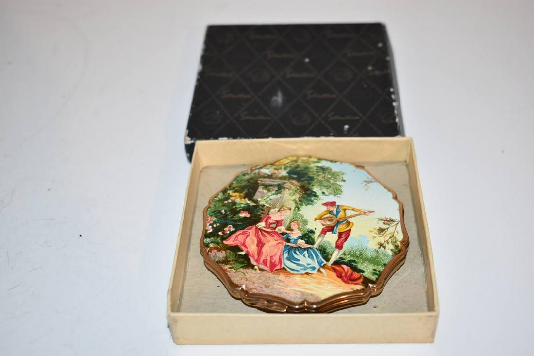 Vintage Powder Compact Stratton Lute Player Serenading Ladies New (1 of 6)