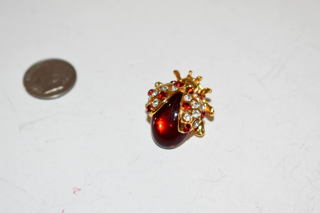 vintage bettle bee pin brooch (1 of 4)