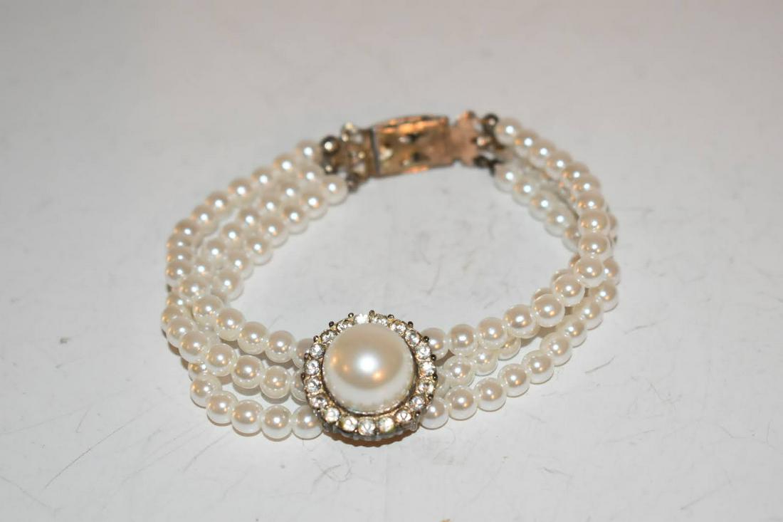 vintage beaded pearl bracelet 7" (1 of 3)