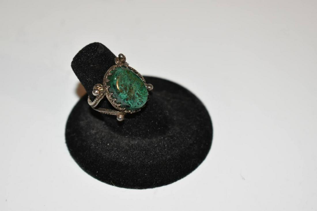 vintage Southwestern Ring Malachite Sterling Navajo sz 6 (1 of 4)