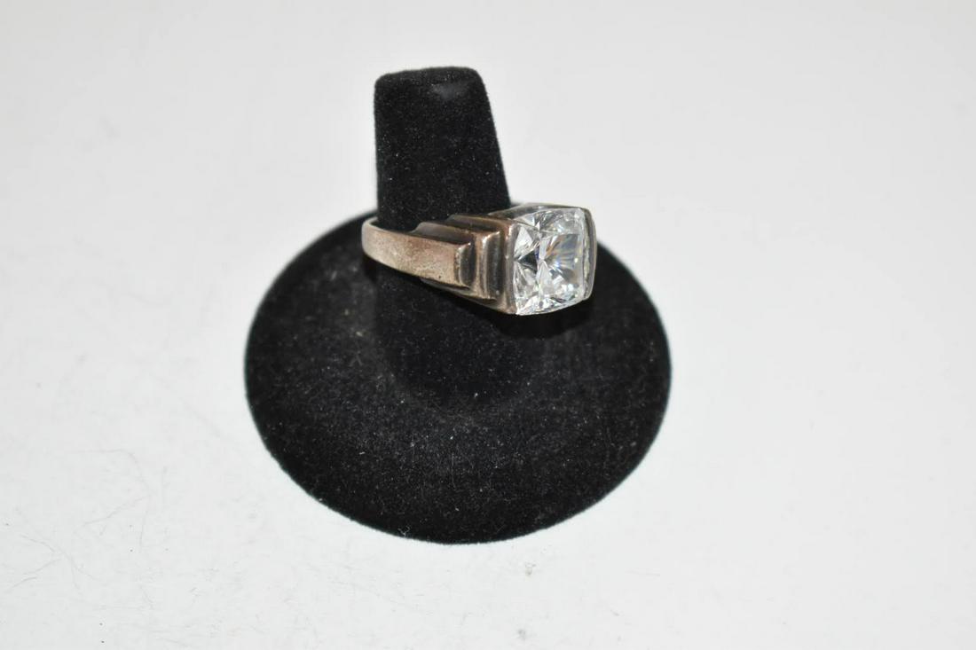 Vintage Sterling Silver Rhinestone Ring 7.8 (1 of 3)