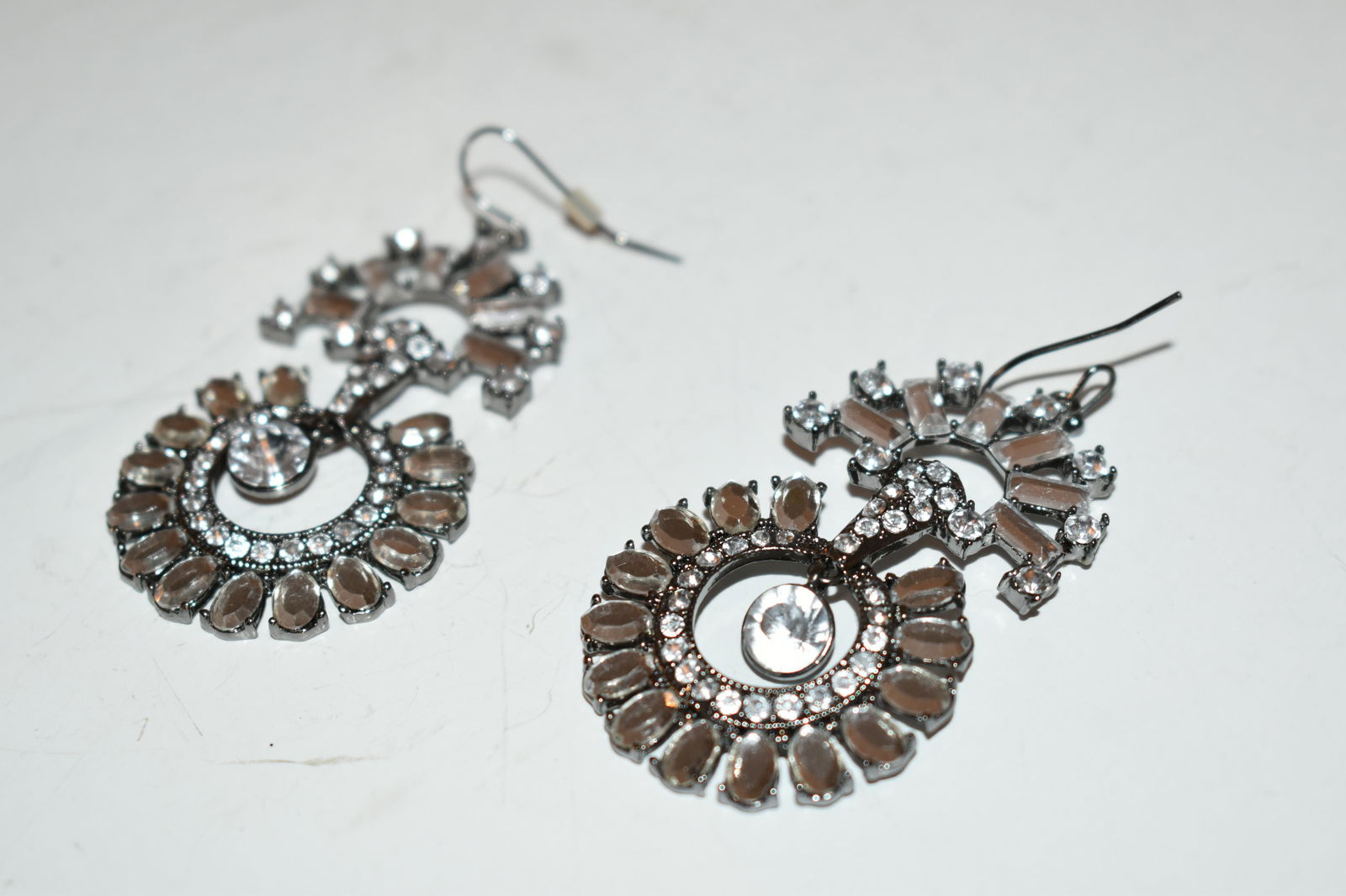 Vintage rhinestone dangle Earrings pierced (1 of 3)