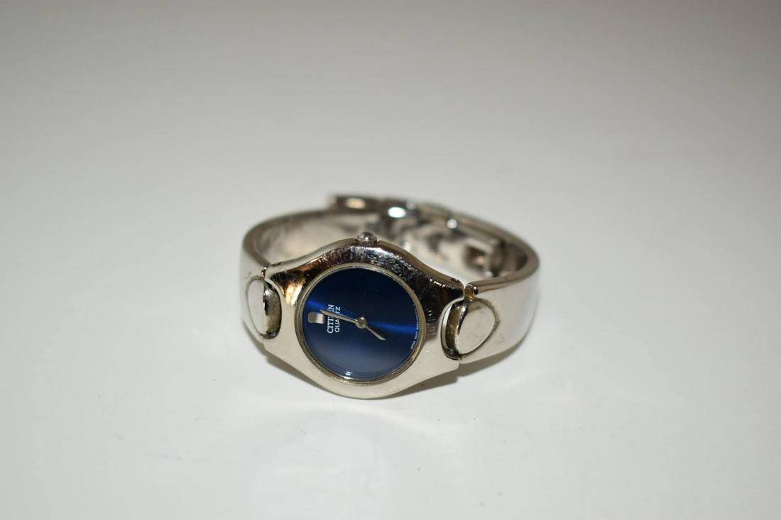 Vintage Citizen Women's Silver Tone Quartz Bracelet (1 of 4)