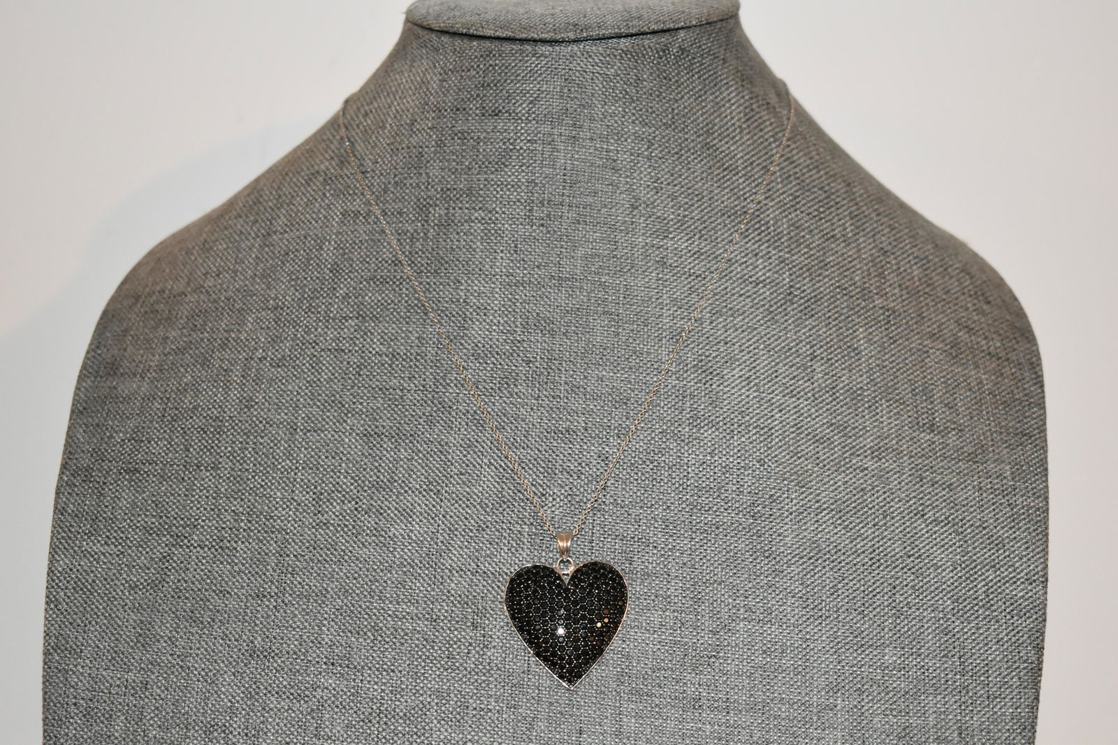 Vintage sterling silver black crystal heart chain pendant 18" (1 of 4)