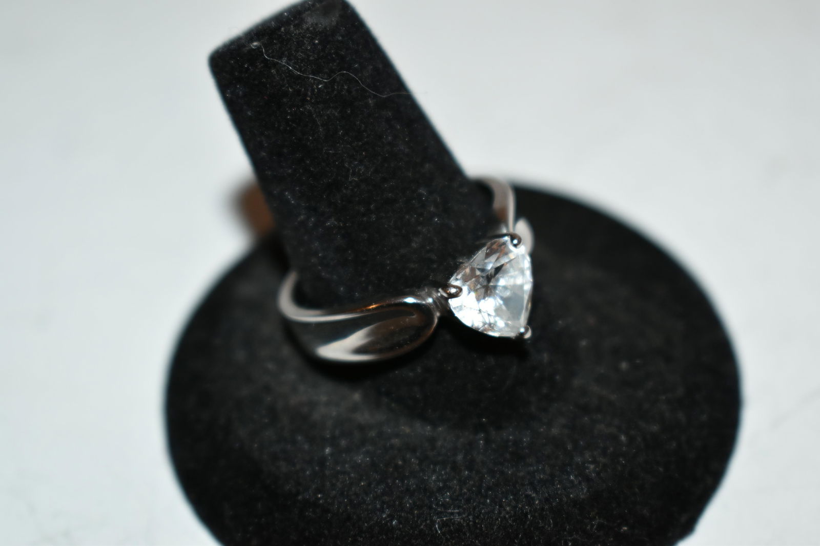 Vintage Sterling Silver heart rhinestone Ring Size 10 (1 of 6)