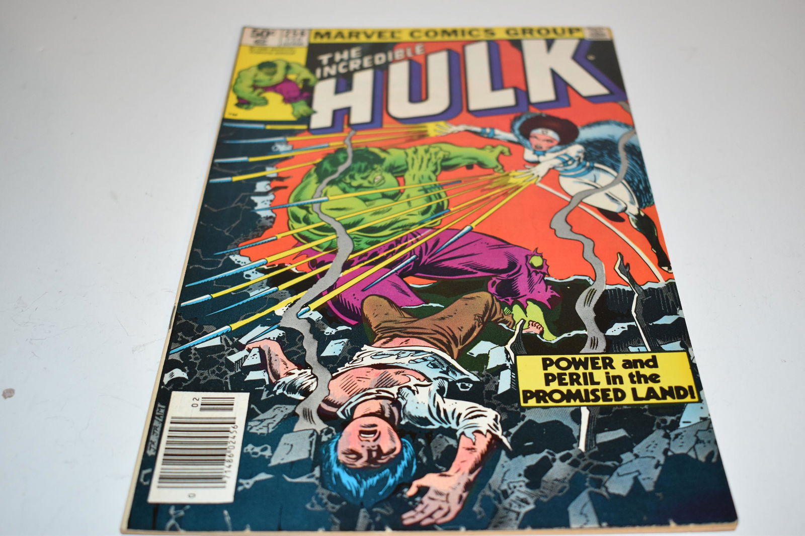 Vintage comic book incredible hulk #256 (1 of 3)