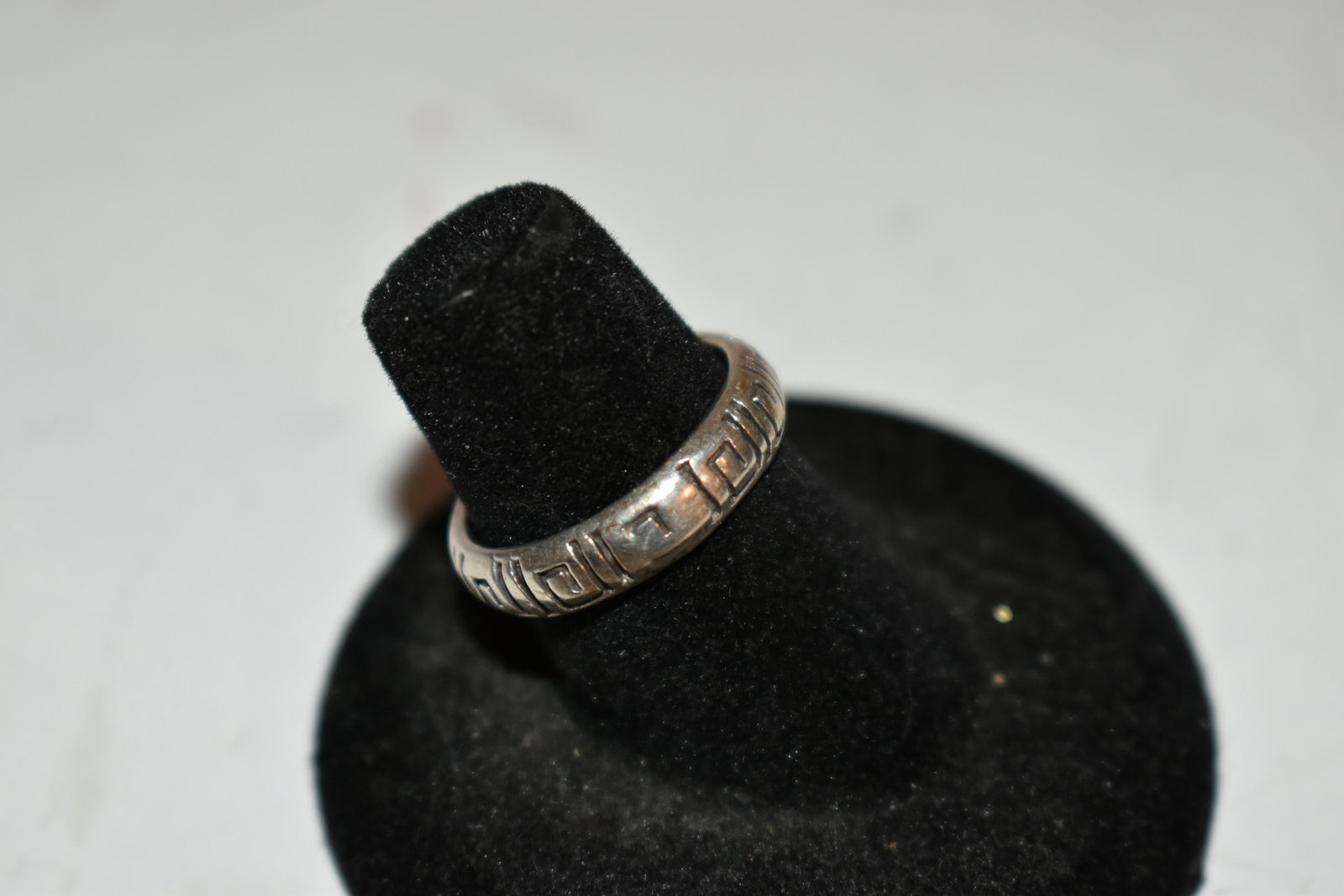 Vintage sterling silver Ring sz 6.5 (1 of 3)