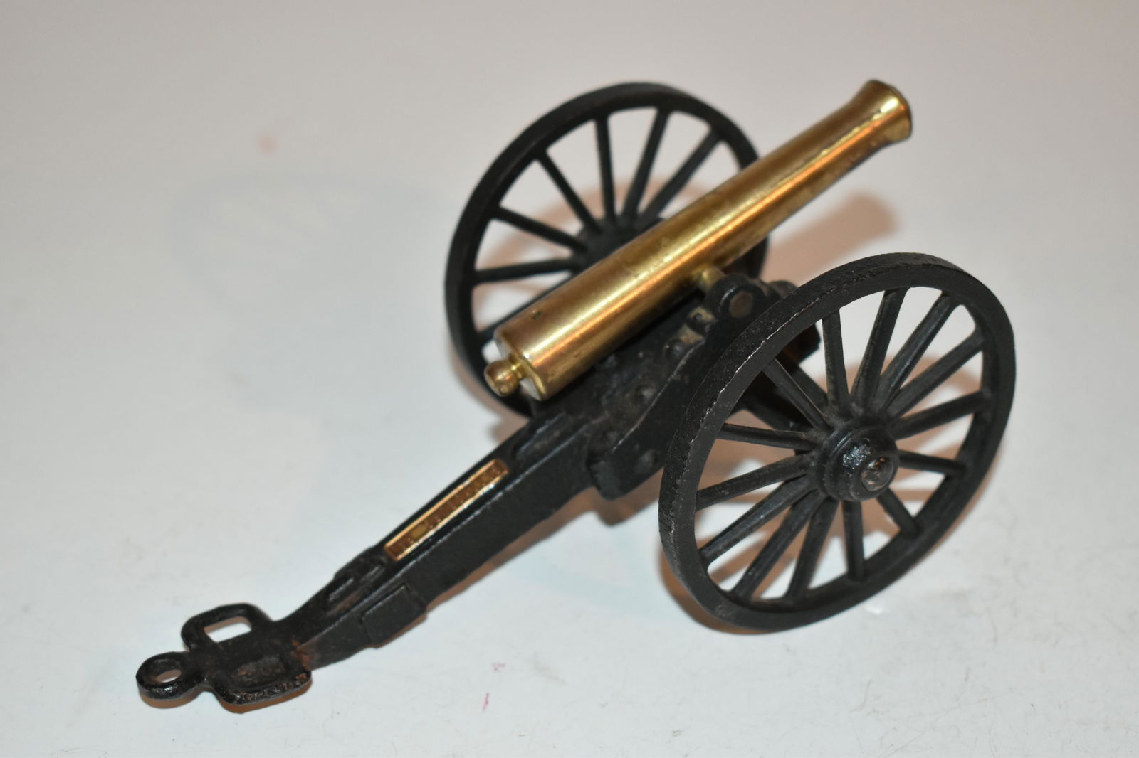 Vintage Cast Iron & Brass Miniature Naval Ship Cannon MFCo (1 of 4)