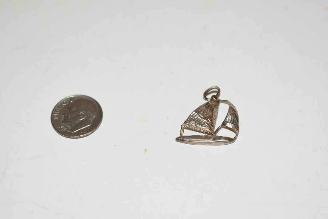 Vintage Sterling Silver Sail Boat Pendant (1 of 4)