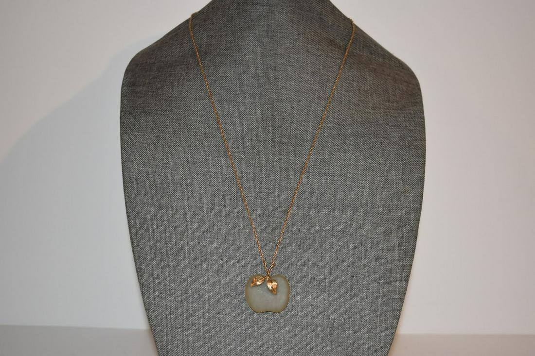 vintage avon apple pendant necklace 27" (1 of 4)