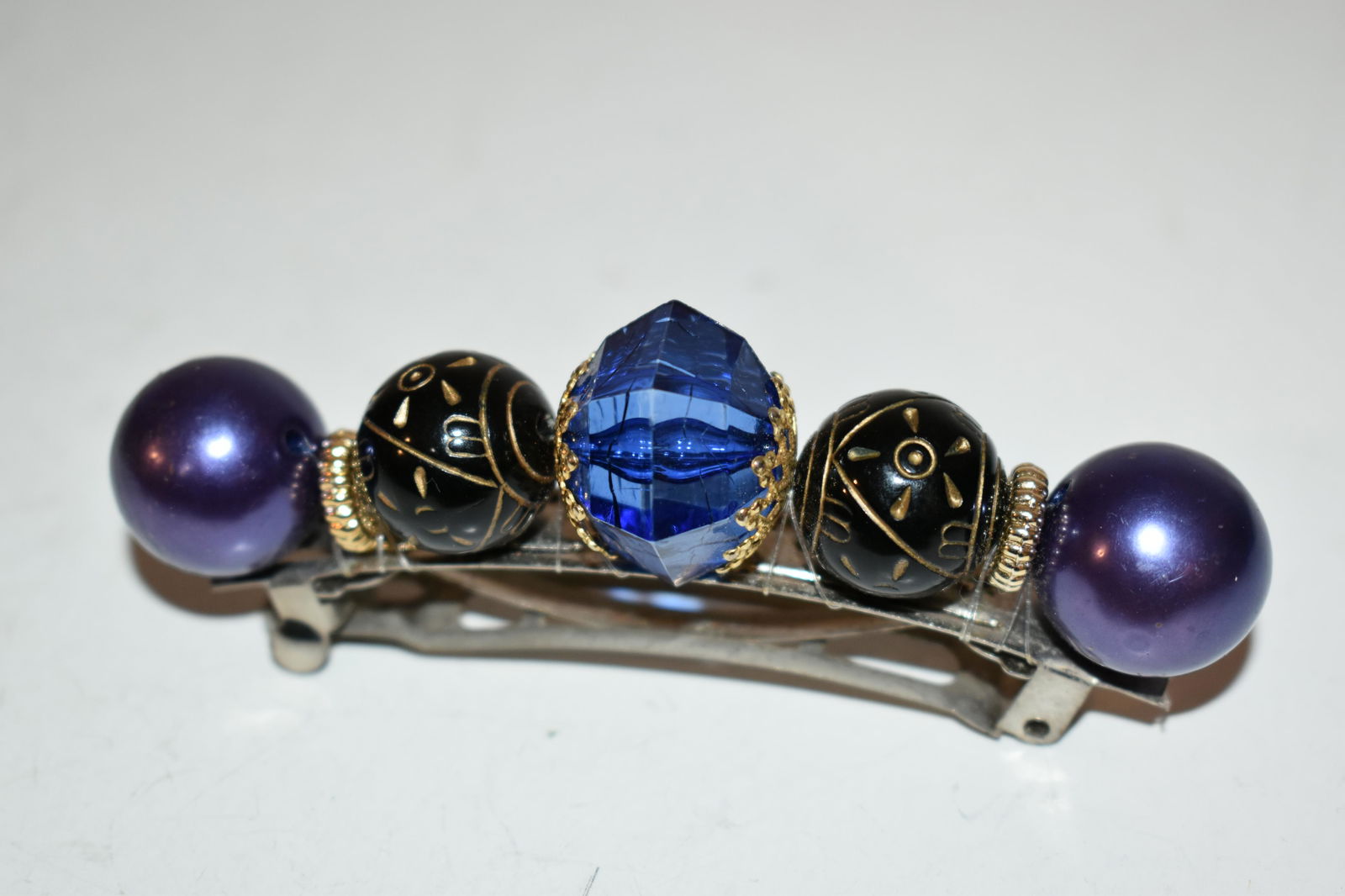 Vintage beaded Hair Clip 3 1/2" (1 of 3)