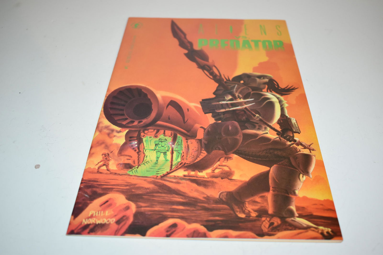 Vintage comic book aliens vs predator #1 (1 of 3)