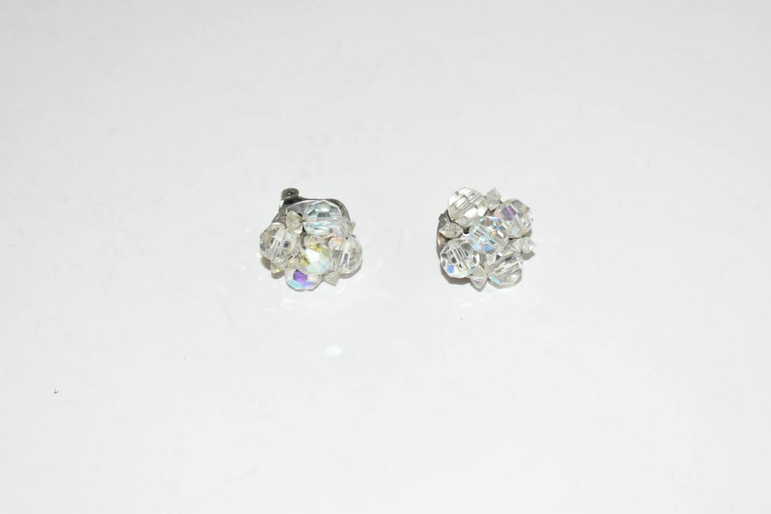 Vintage Silvertone Rhinestone Earrings: Vintage Silvertone Rhinestone Earrings Please view all photos as they are part of the description and condition of this Item, Feel free to contact me with questions or picture requests! Used Item AS I