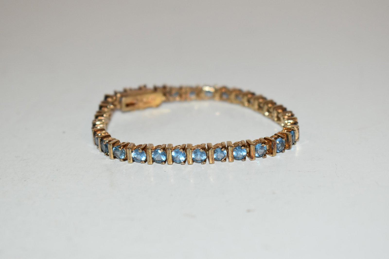 Vintage Sterling Silver topaz spinel Bracelet 6": Vintage Sterling Silver topaz spinel Bracelet 6" Please view all photos as they are part of the description and condition of this Item, Feel free to contact me with questions or picture requests! Used
