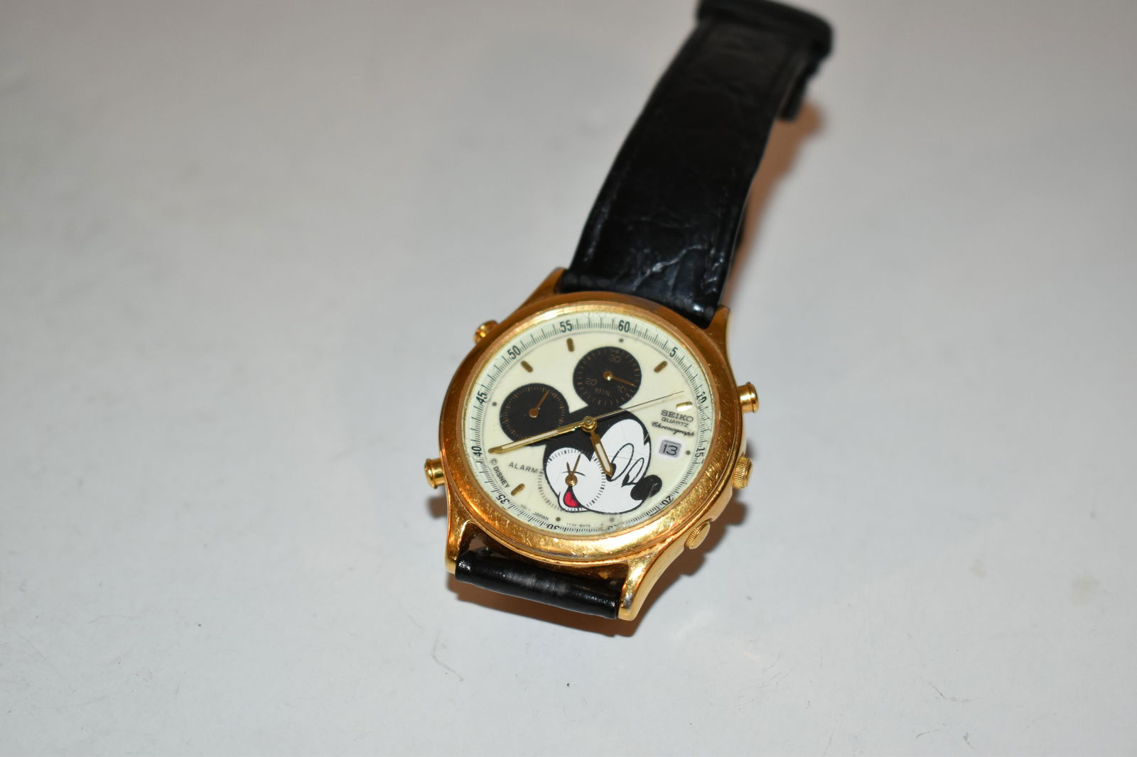 Men's Vintage Mickey Mouse Seiko Chronograph Quartz Watch works great!!! Needs band (1 of 6)