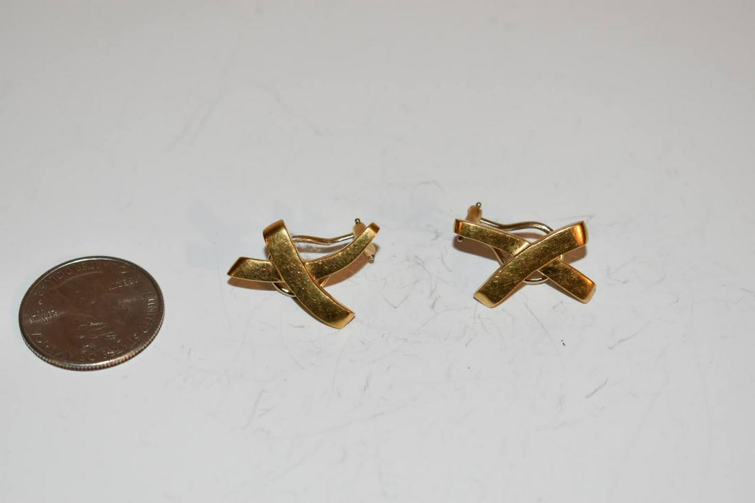 Tiffany & Co Paloma Picasso 18k Gold Graffiti / "X" Kiss Earrings pierced 11 grams: Tiffany & Co Paloma Picasso 18k Gold Graffiti / "X" Kiss Earrings pierced 11 grams Please view all photos as they are part of the description and condition of this Item, Feel free to contact me with q