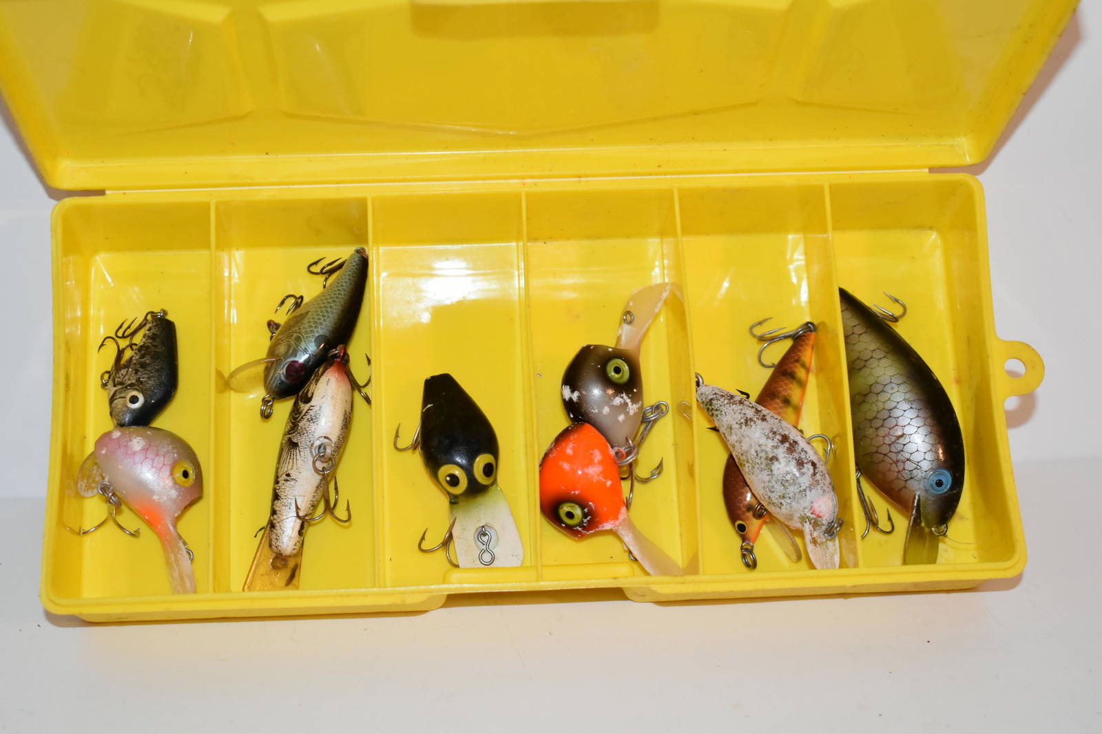 Vintage Lot Of 10 Fishing Lures Auction
