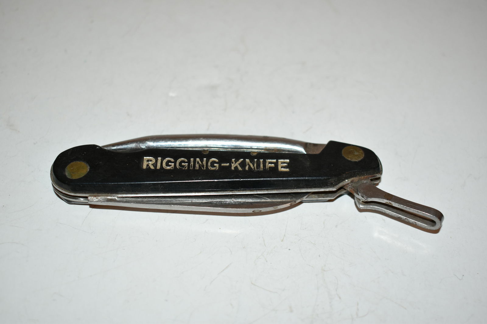 Vintage KA-BAR Rigging Knife Folding Pocket Knife (1 of 5)