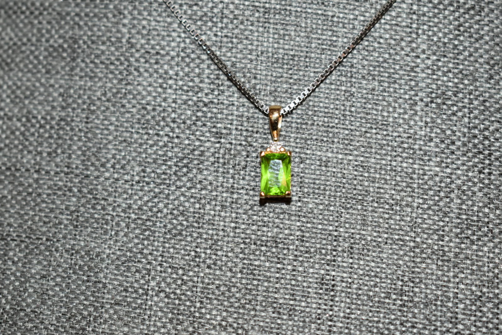 Vintage Sterling Silver green rhinestone Necklace 15" (1 of 5)