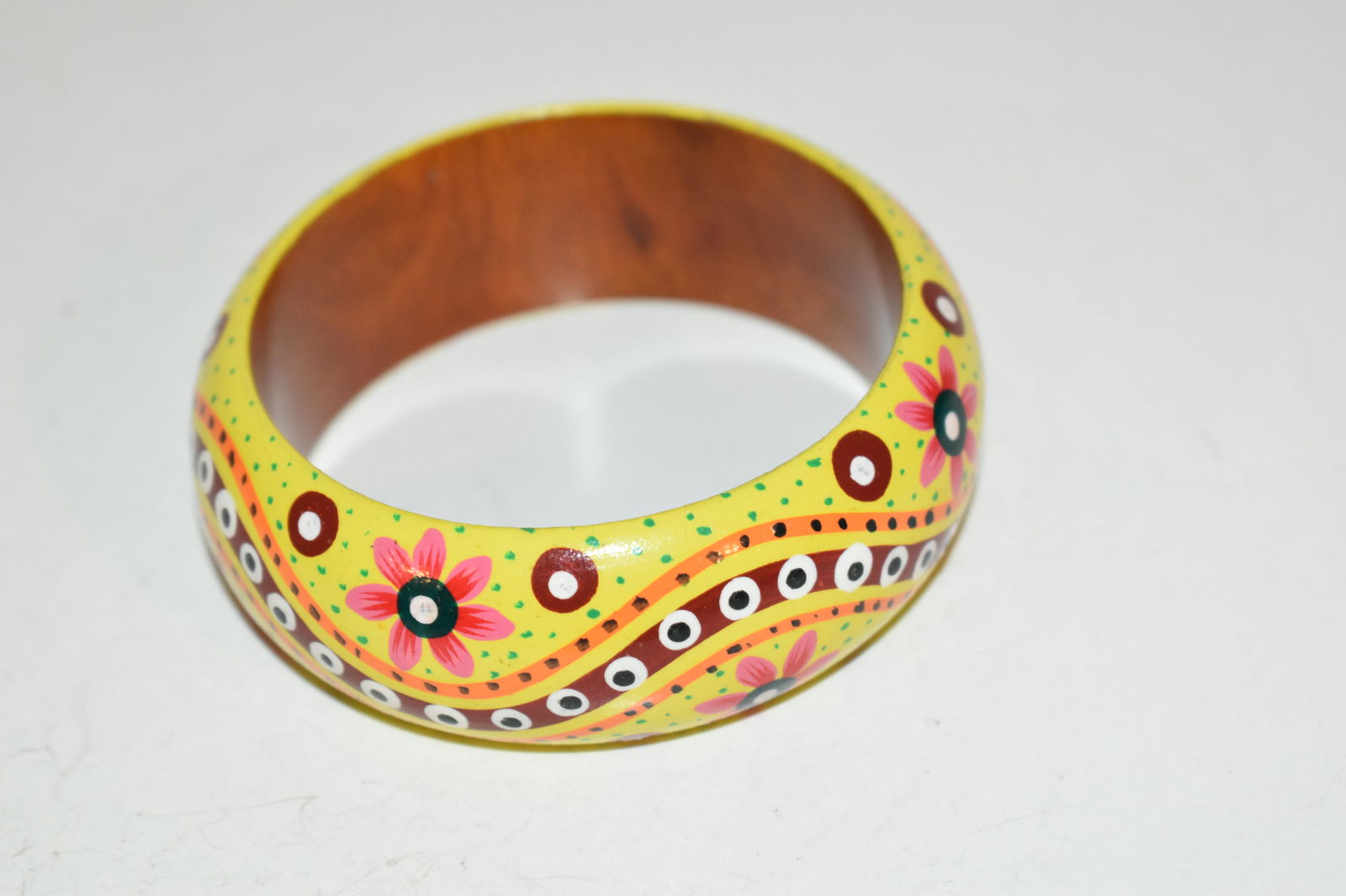 Vintage yellow bangle Bracelet 6" (1 of 3)