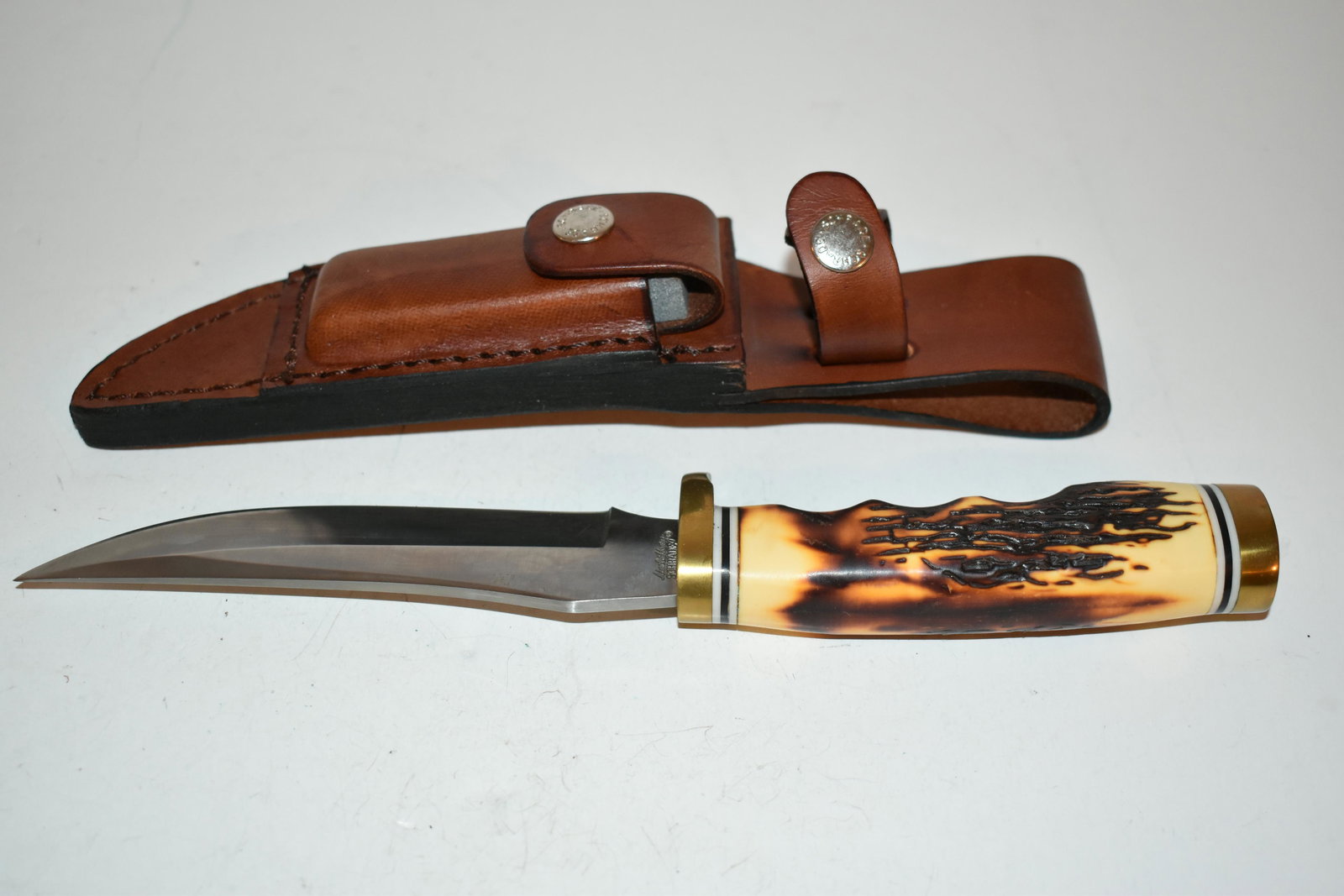 Vintage Schrade USA 153UH Uncle Henry Fixed Blade Knife & Sheath (1 of 5)