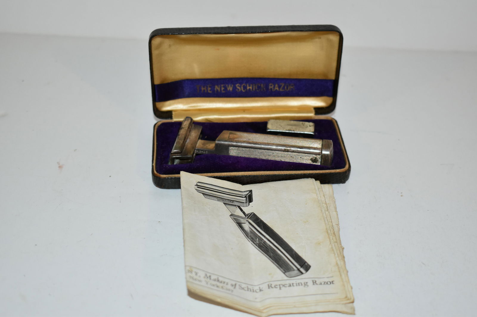 Antique Schick Repeating Razor w/ Case 1926 Patent Date (1 of 5)