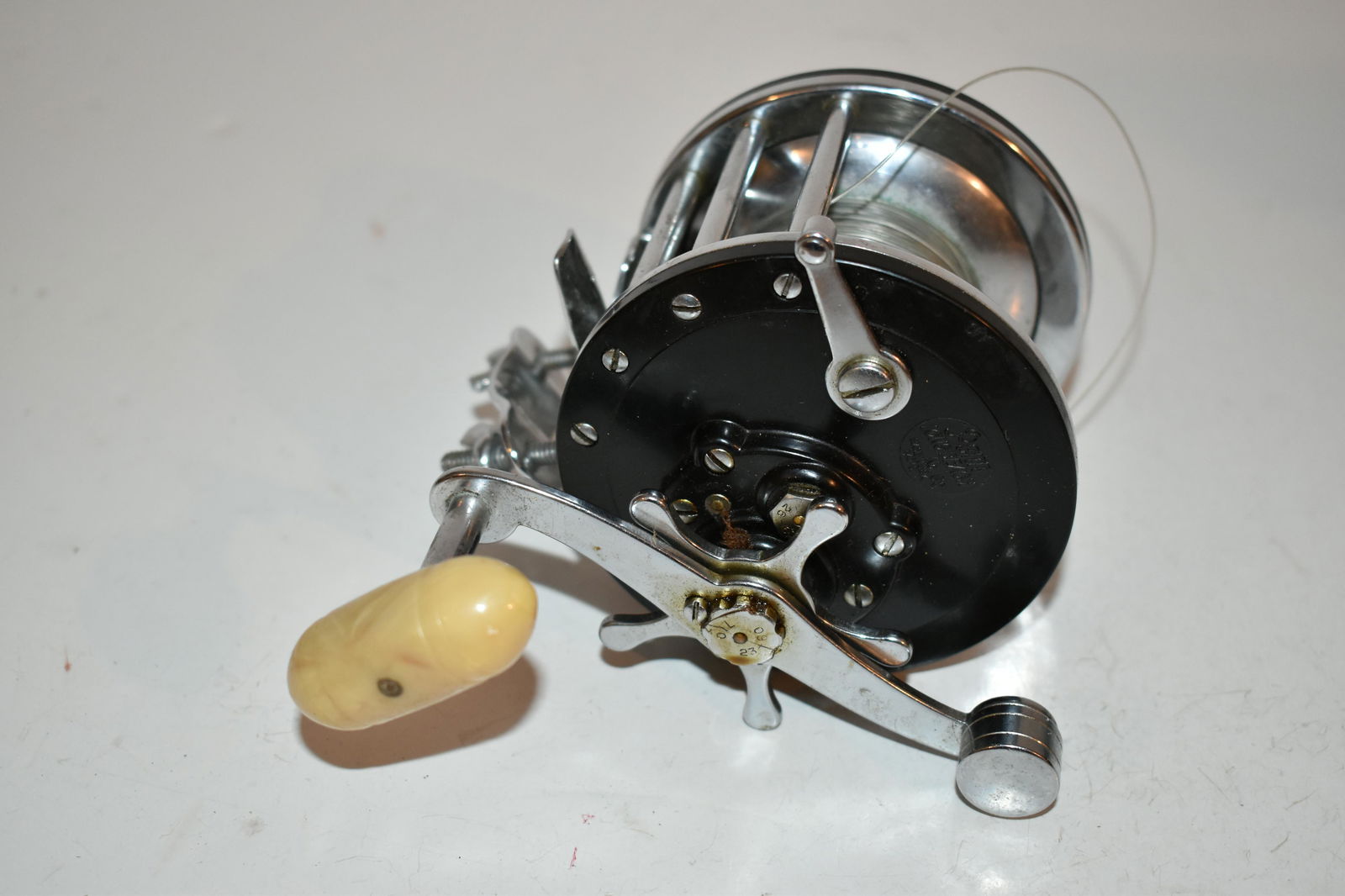 Vintage Penn Long Beach No 66 Made in USA Saltwater Fishing Reel (1 of 5)