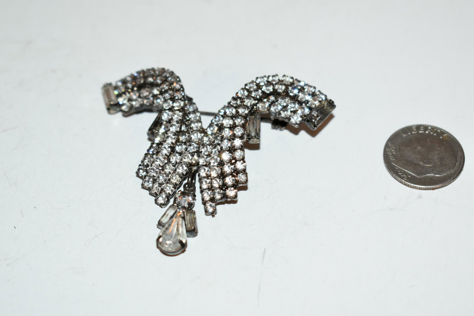 Vintage old rhinestone pin Brooch (1 of 3)