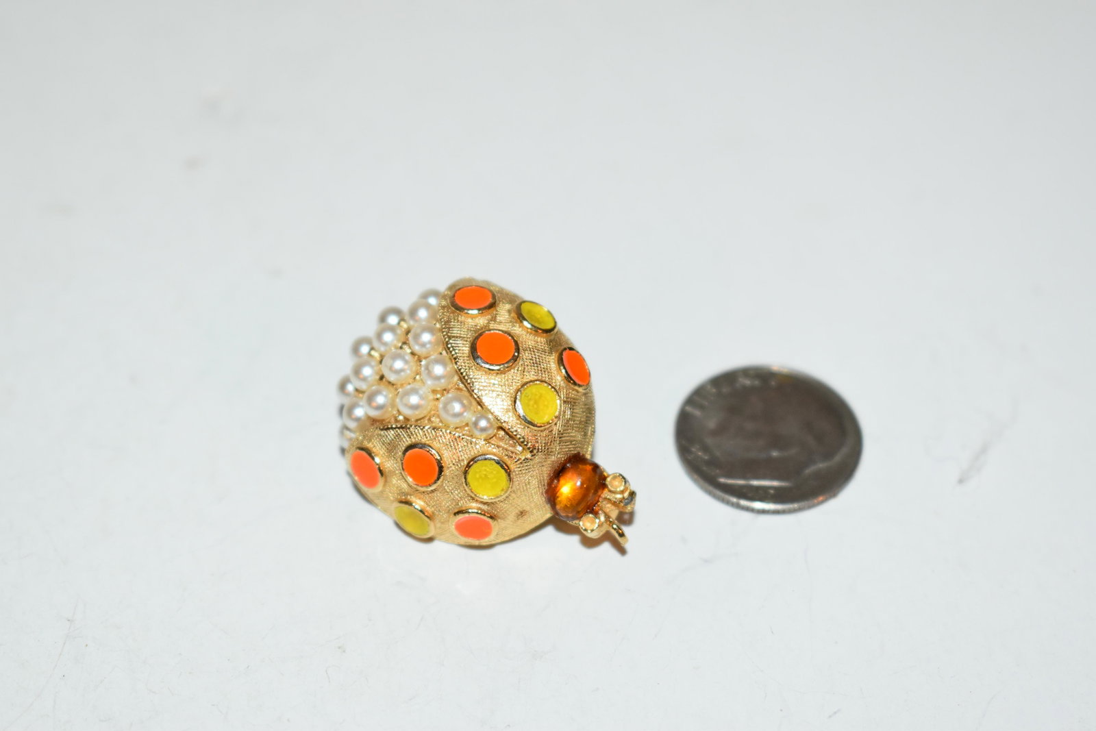 Vintage florenza Beetle Ladybug Pin Brooch (1 of 4)