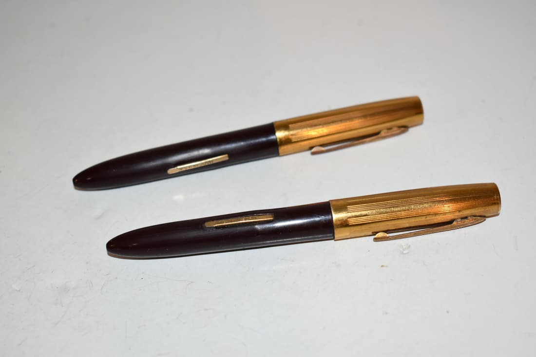 2 Vintage Parker Royal Fountain Pens: 2 Vintage Parker Royal Fountain Pens Please view all photos as they are part of the description and condition of this Item, Feel free to contact me with questions or picture requests! Used Item AS IS