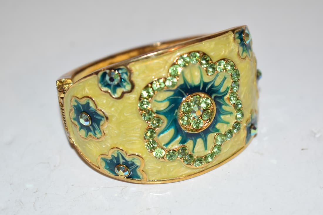 Vintage Enameled flower Bracelet hinged signed A 7" (1 of 4)