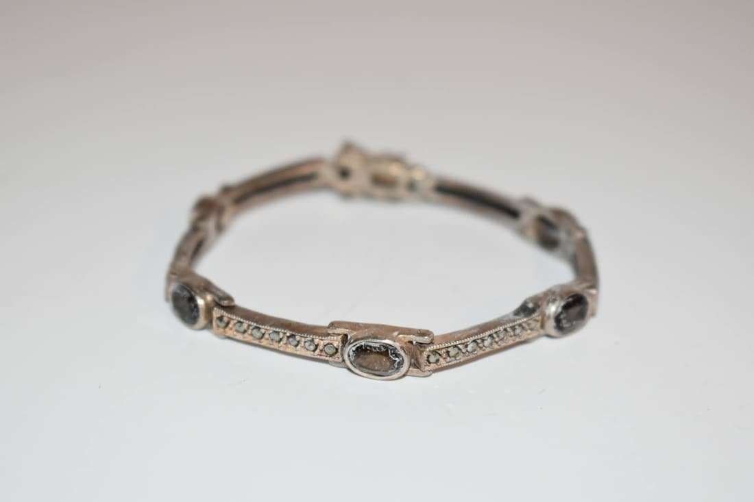 vintage sterling silver marcasite amethyst bracelet 7": vintage sterling silver marcasite amethyst bracelet 7" Please view all photos as they are part of the description and condition of this Item, Feel free to contact me with questions or picture requests
