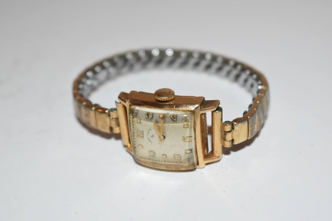 Elgin 19 cheap ladies watch