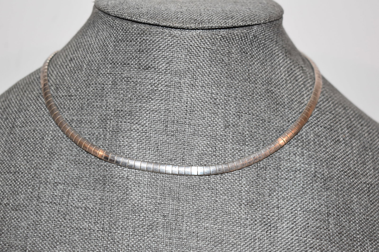 Vintage Sterling Choker Necklace 16": Vintage Sterling Choker Necklace 16" Please view all photos as they are part of the description and condition of this Item, Feel free to contact me with questions or picture requests! Used Item AS IS