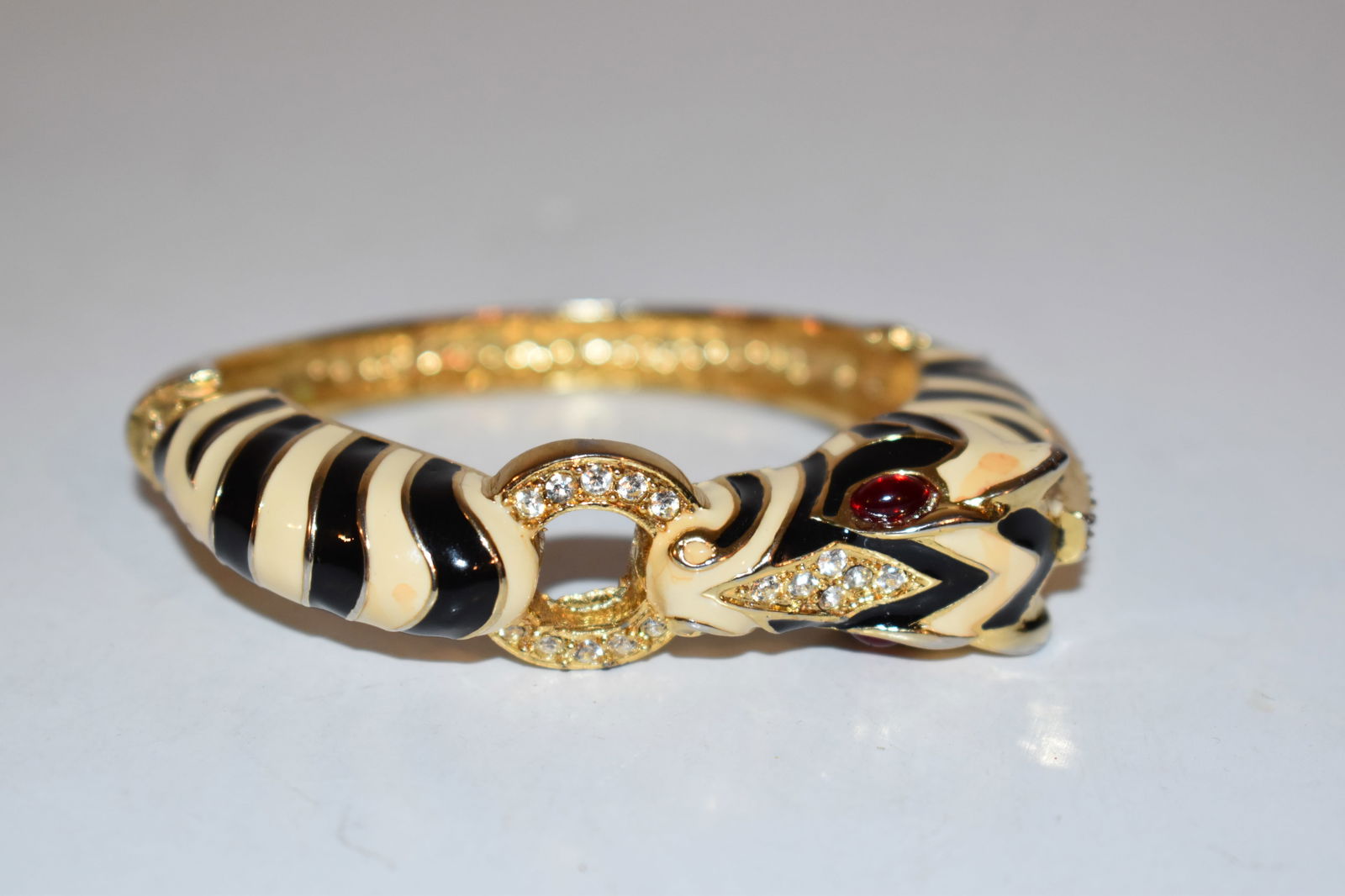 Vintage enamel giraffe hinged rhinestone Bracelet 7" (1 of 3)