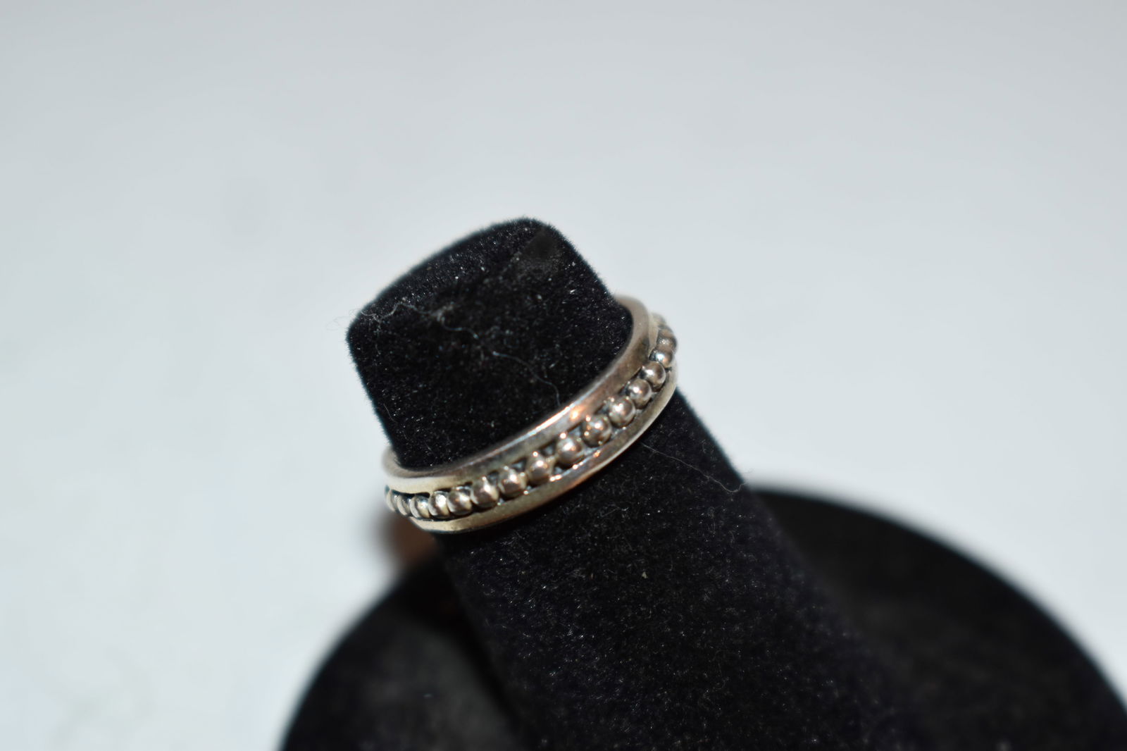 Vintage Sterling Silver thailand Ring Size 5 (1 of 3)