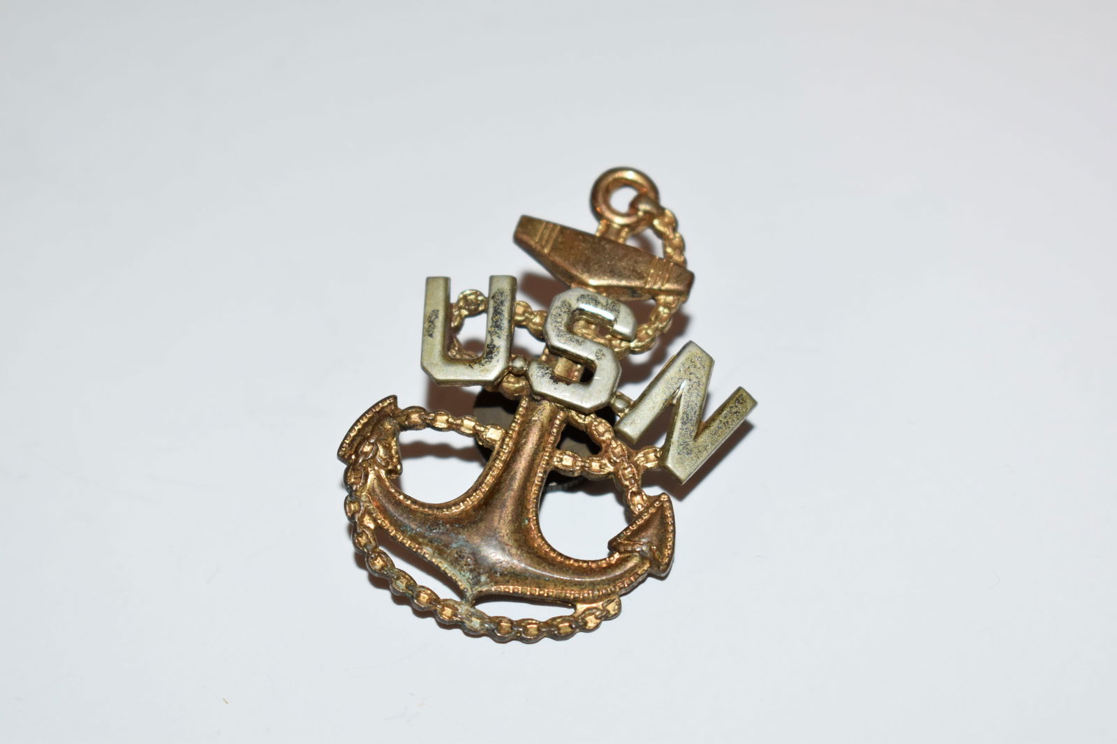 WW2 US Navy chief Anchor Pin badge Rank (1 of 3)