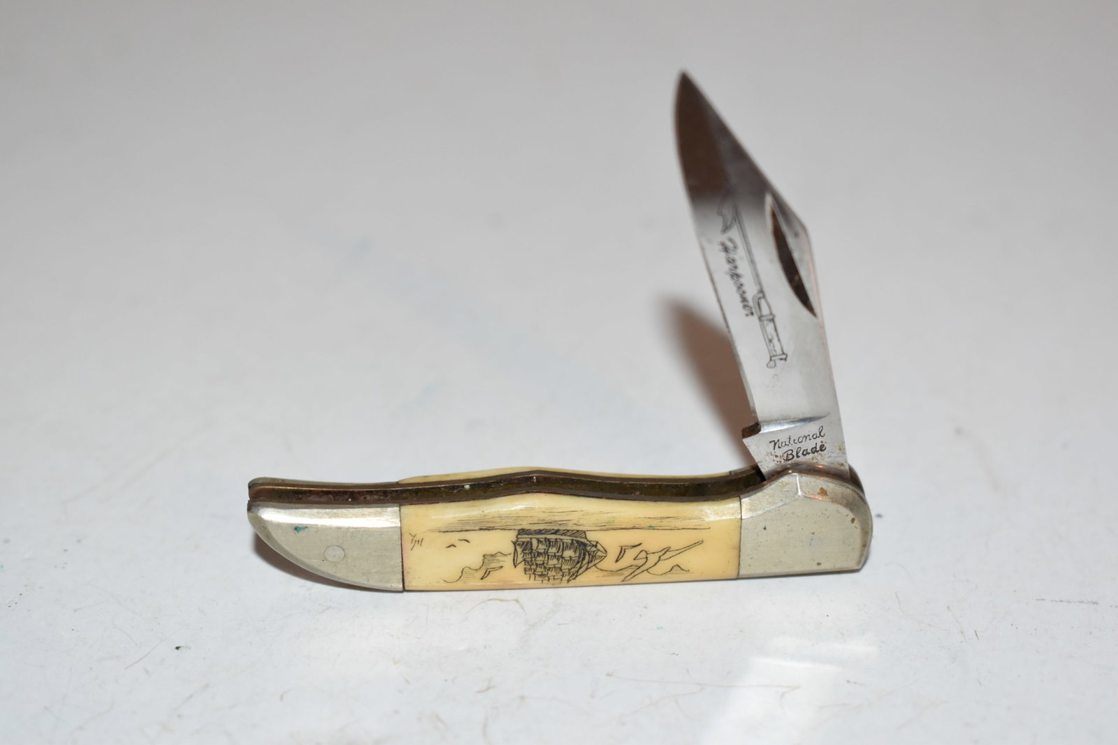 Vintage National Knife Lock Back Made in Japan: Vintage National Knife Lock Back Made in Japan Please view all photos as they are part of the description and condition of this Item, Feel free to contact me with questions or picture requests! Used I