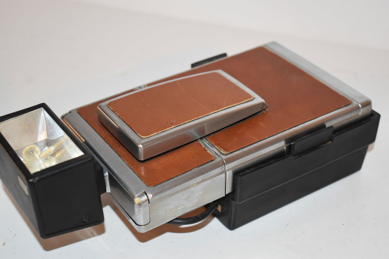 Vintage Polaroid SX-70 Land Camera & flash good condition works great!!! (1 of 9)